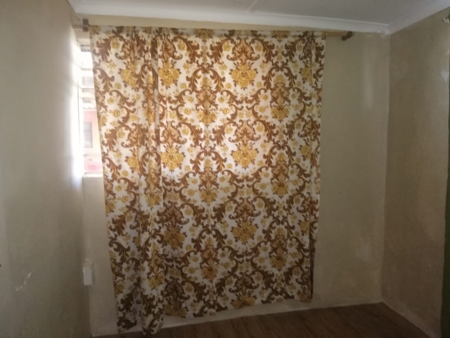 6 Bedroom Property for Sale in Woodlands Western Cape